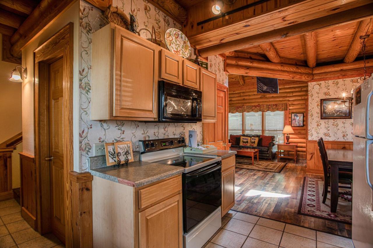 Great Wolf Cabin In Pigeon Forge! Villa Eksteriør billede