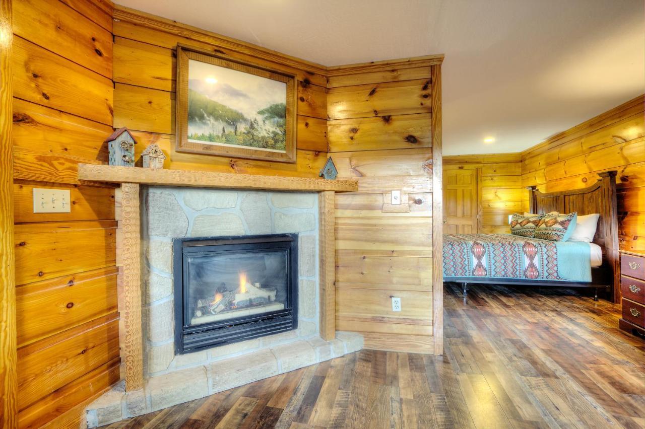 Great Wolf Cabin In Pigeon Forge! Villa Eksteriør billede