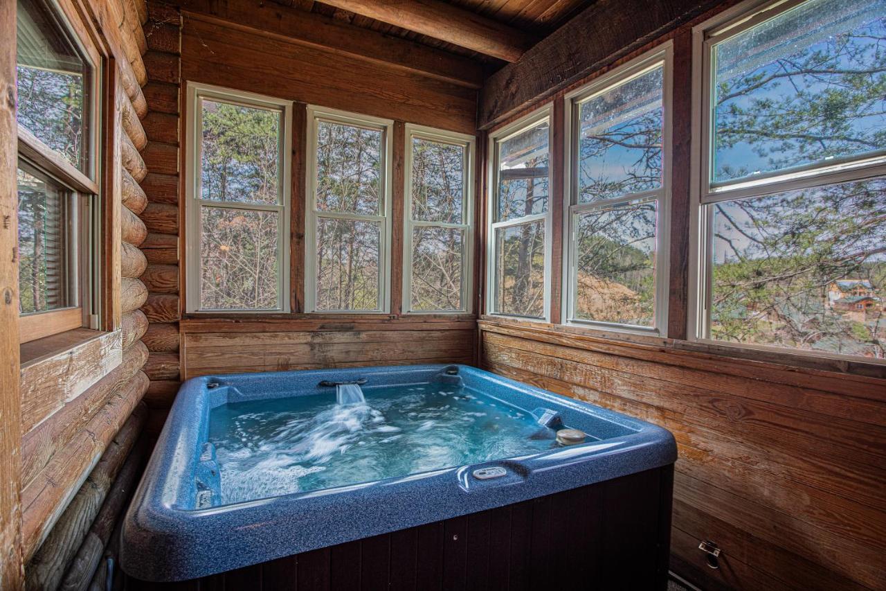 Great Wolf Cabin In Pigeon Forge! Villa Eksteriør billede